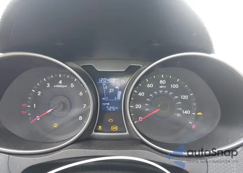 2017 Hyundai Veloster Value Edition z USA, uszkodzony, nr VIN KMHTC6AD2HU320879